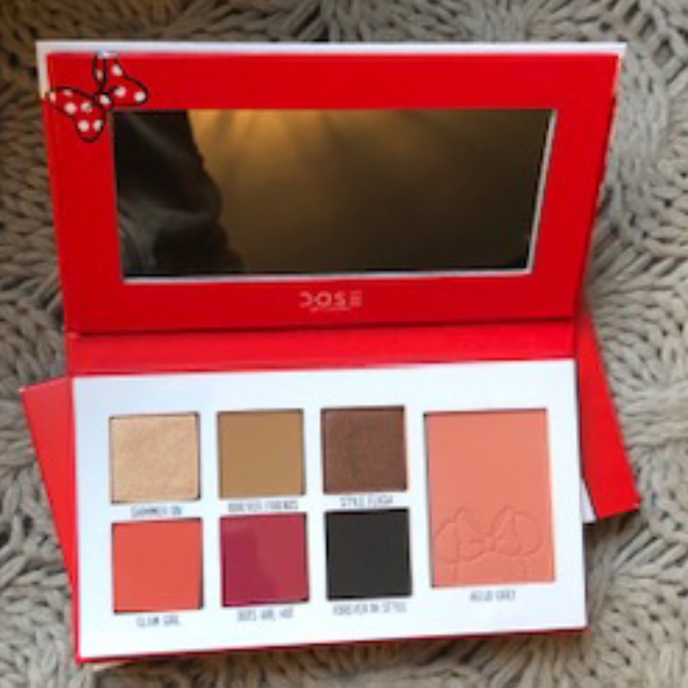 *HOST PICK* Minnie Eyeshadow/Blush Palette *NEW*